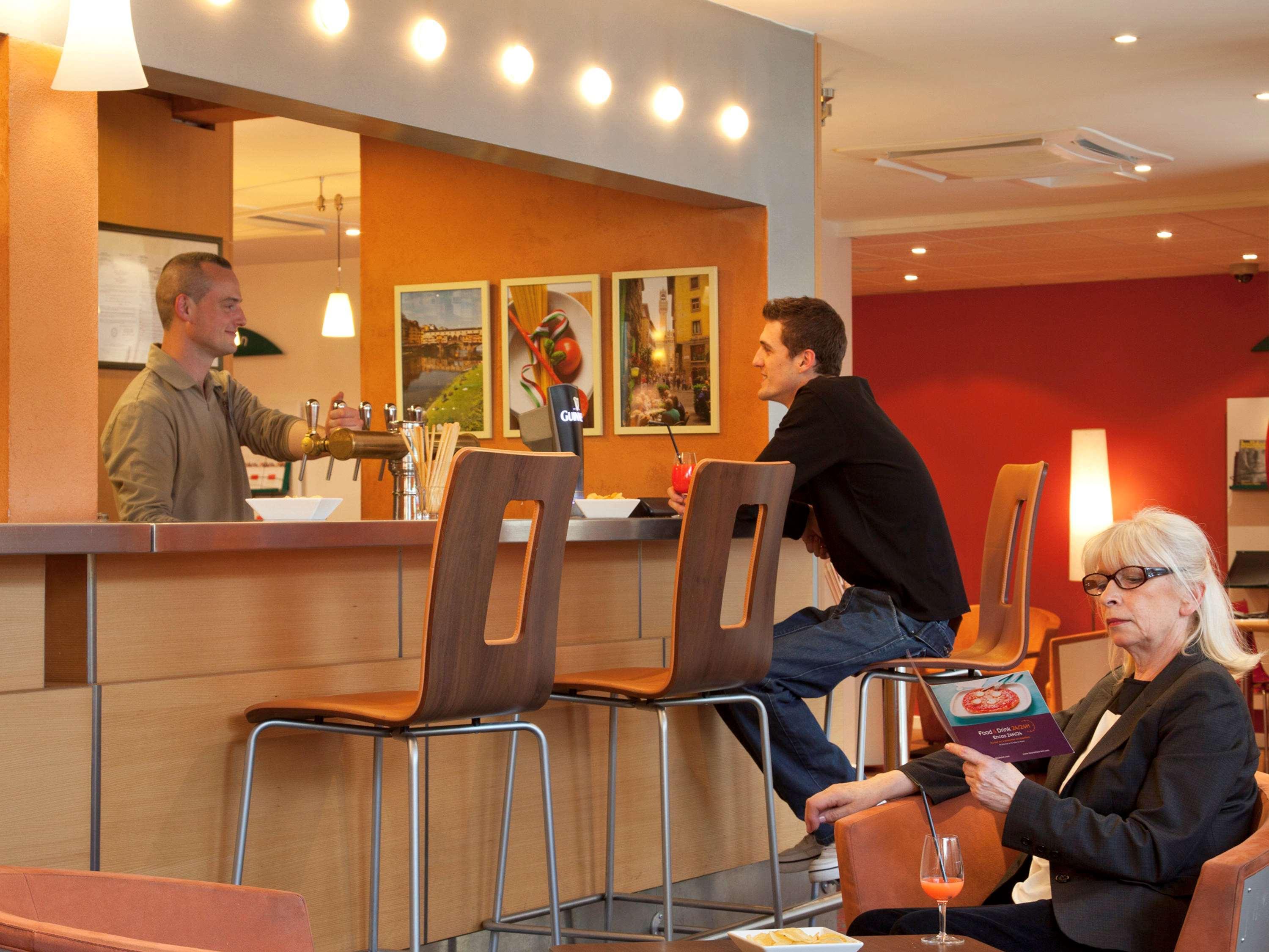 Hotel ibis Marseille Centre Prado Velodrome Esterno foto